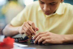 Demystifying STEM Education: Making Science Accessible to All